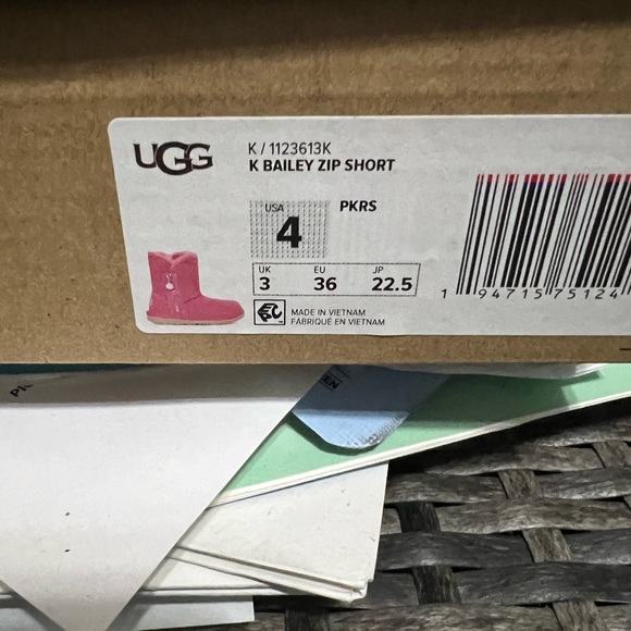 Girls Ugg Bailey Zip - Picture 4 of 6